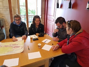 Workshop to identify the aromas found in Loire Valley wines