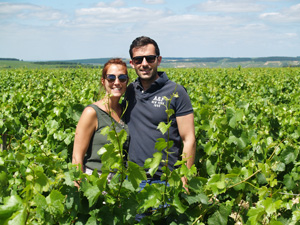 Adopt-a-vine in France in an organic vineyard and make your personalised bottles of wine