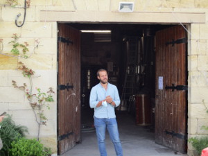 Top wine lover gift. Learn how to blend wines in an organic winery in Saint-Emilion
