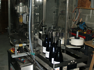 Personnalised bottles of wine in Mondragon, France